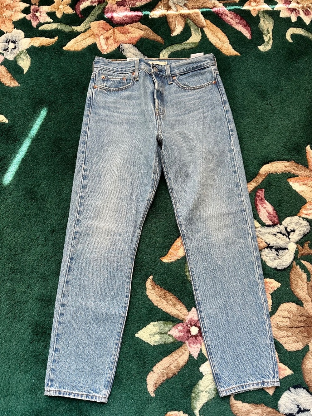 Levi's Wedgie size 28 NWT